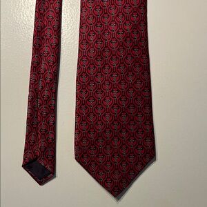 Classic Men's Red Patterned Silk Tie